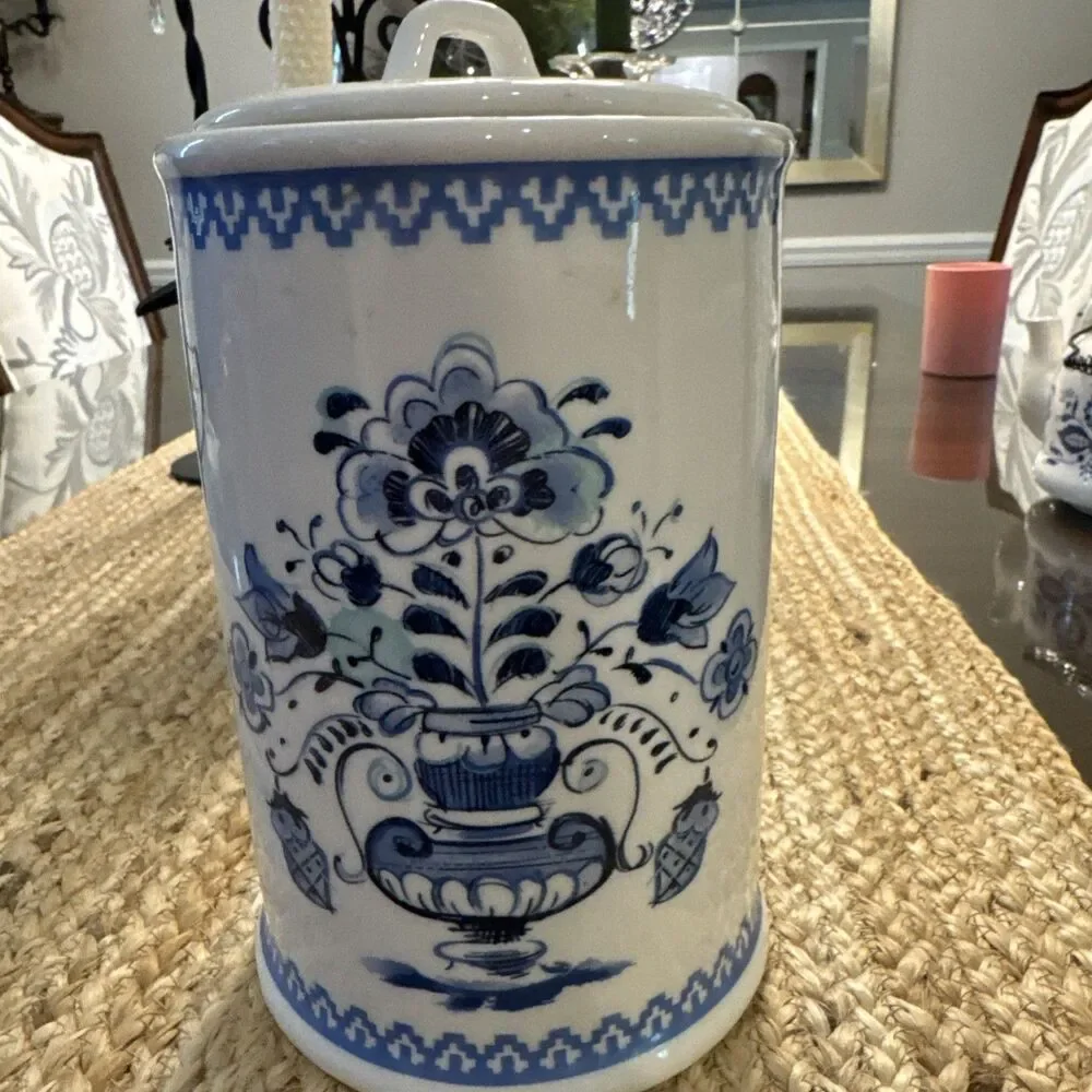 Creative Co-op Stoneware Canister White Blue And White Floral  EUC